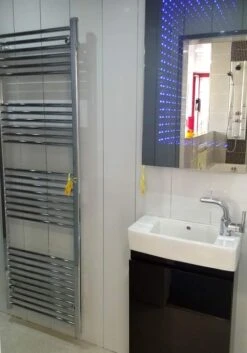 Neptune 200 Moderna White & Chrome Flat Panel - PVC Plastic Wall & Ceiling Cladding - 4m - 5 Pack 13 Neptune 200 Moderna White & Chrome Flat Panel - PVC Plastic Wall & Ceiling Cladding - 4m - 5 Pack -Abacus Store 20160517 161725 1